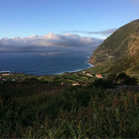 Casa Pedras Brancas Сasa de vacaciones Lajes das Flores