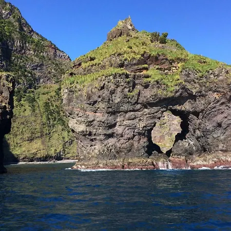 Casa Pedras Brancas Holiday home Lajes das Flores