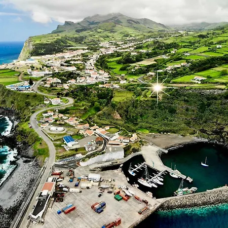 Casa Pedras Brancas Сasa de vacaciones Lajes das Flores